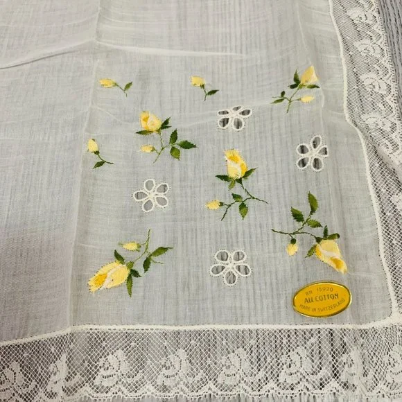 Vintage Cotton Laced Made In Switzerland Cream Yellow Flower Hankerchief - Picture 2 of 7
